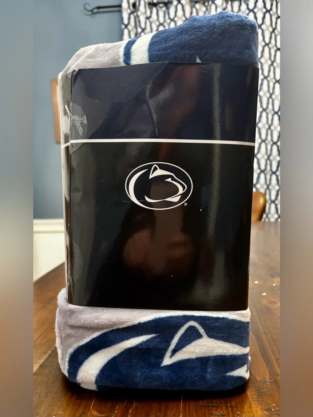 Penn State Nittany Lions Super Soft Plush Throw - 60x72 in. Navy, Gray and white